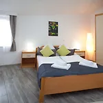 토니 디자인 아파트먼트 4* 스플리트