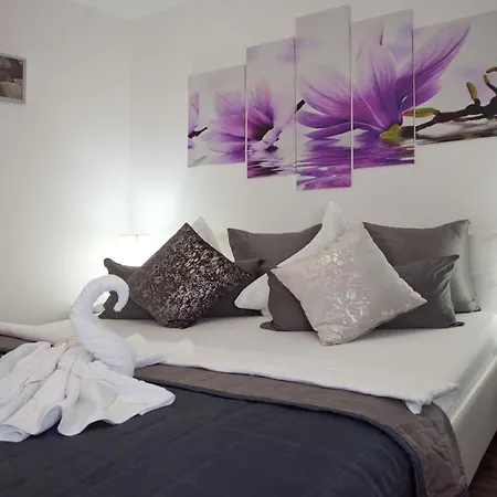 Toni Design Vendégház 4*